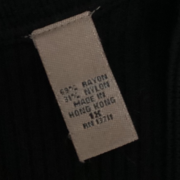 I.E. 1x Black scoop neck ribbed sweater NWOT - Picture 4 of 7